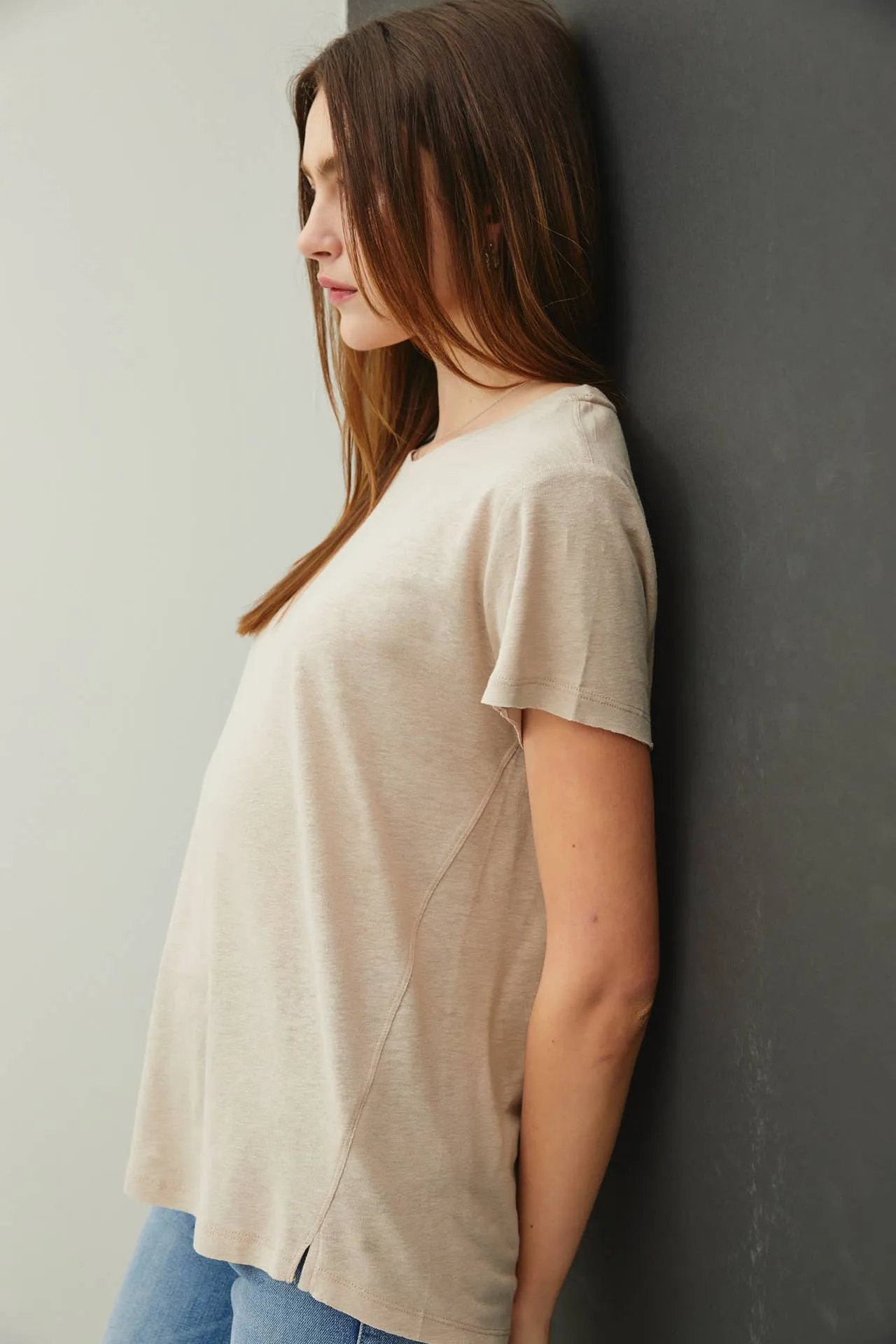 CLASSIC ROUND NECK SPLIT HEM T-SHIRT