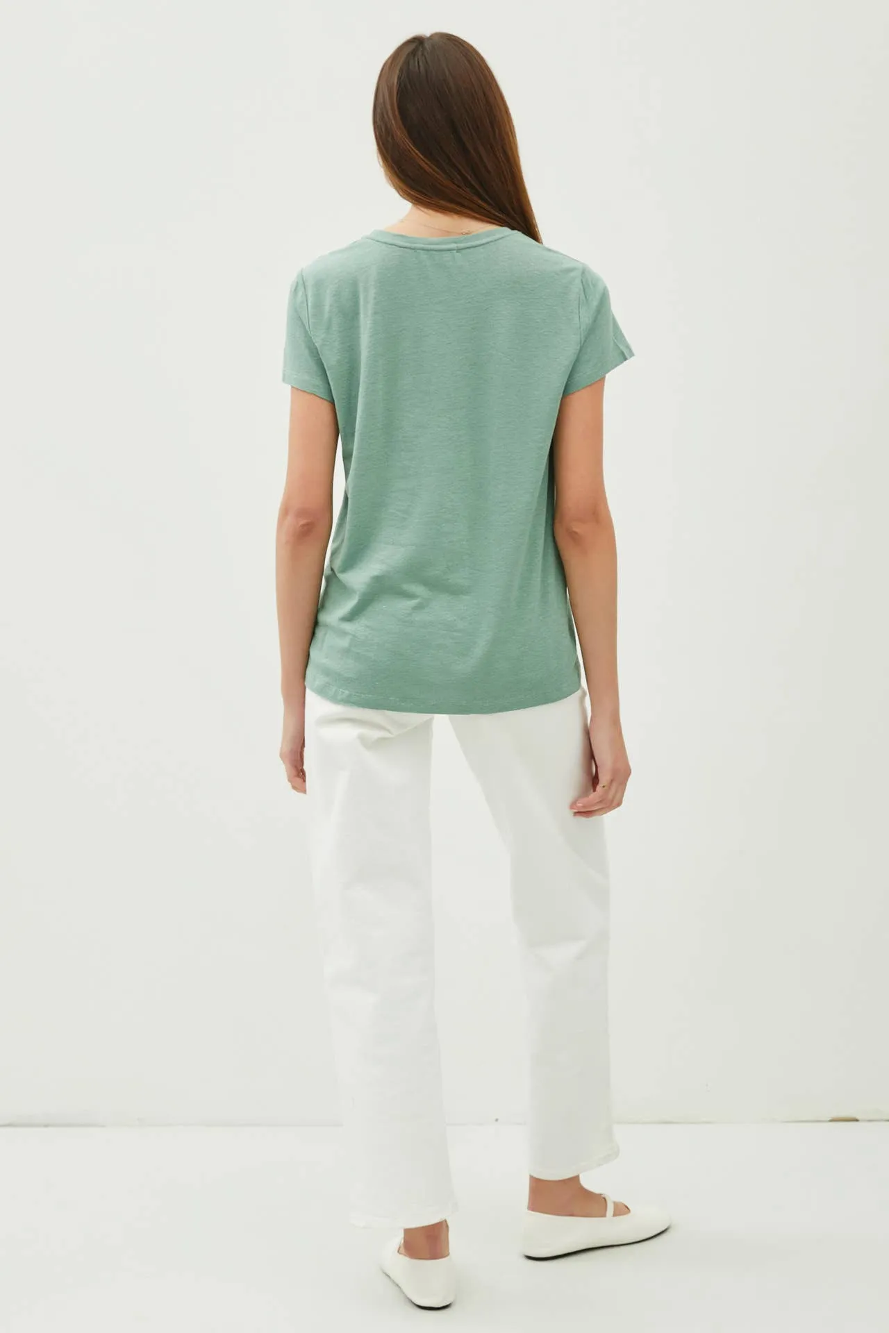 CLASSIC ROUND NECK SPLIT HEM T-SHIRT